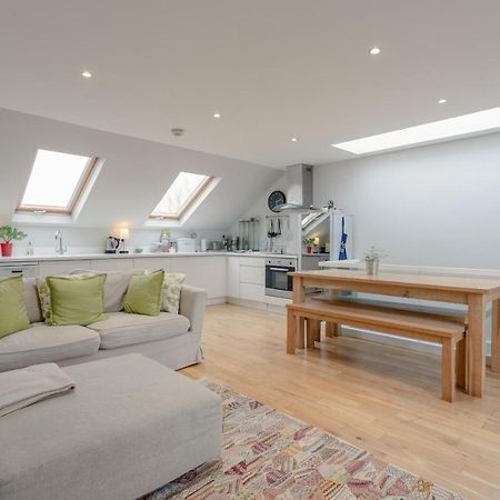 2 Bedroom Apartment Hammersmith Grove Sleeps 4 Londýn Exteriér fotografie