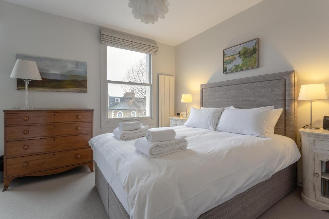 2 Bedroom Apartment Hammersmith Grove Sleeps 4 Londýn Exteriér fotografie